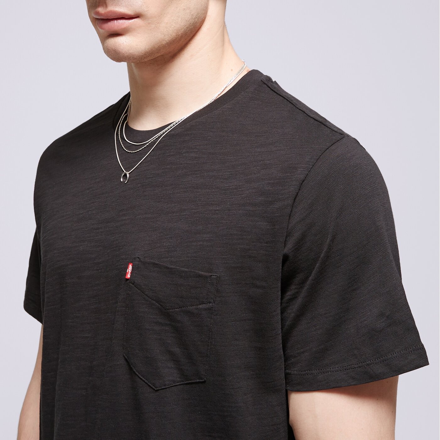 LEVI'S T-SHIRT SS CLASSIC POCKET TEE BLACKS Schwarz