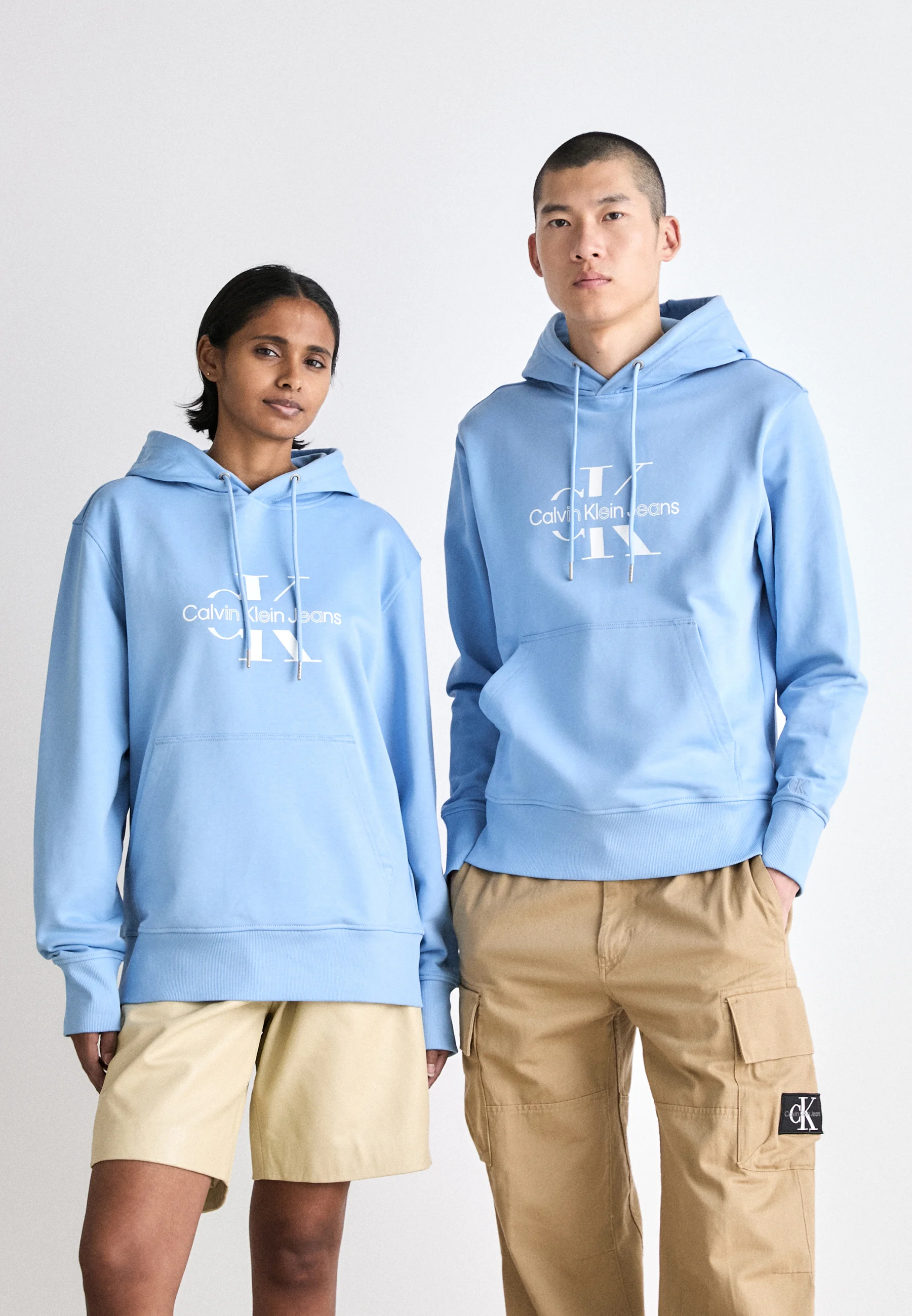Sudadera con capucha unisex Disrupted Outline Monologist de Calvin Klein Jeans