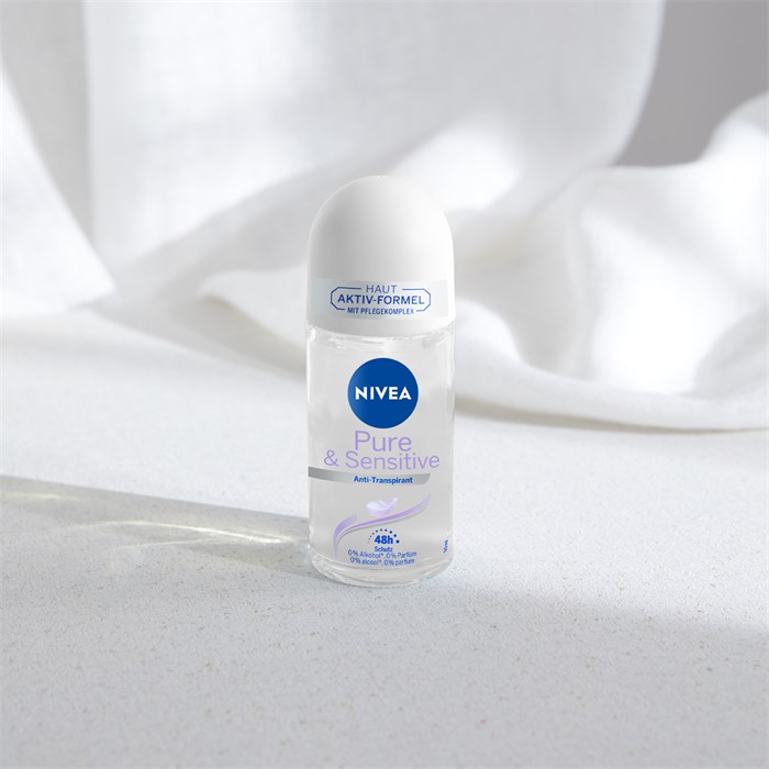 Sensitive & Pure Anti-Transpirant Roll-On
