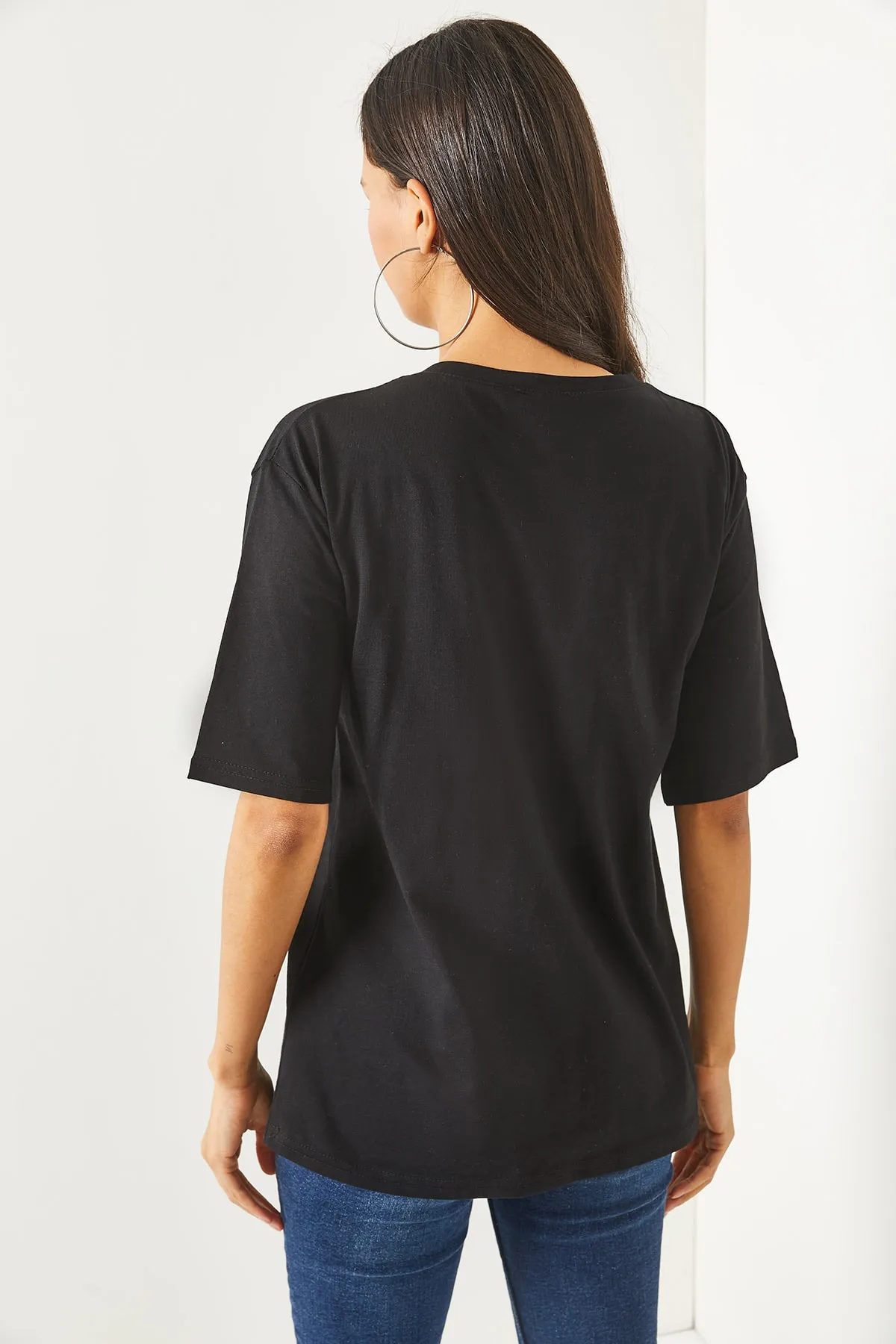 Olalook  Schwarzes, mit Kettengarnitur verziertes Oversize-T-Shirt für Damen TSH-19000697