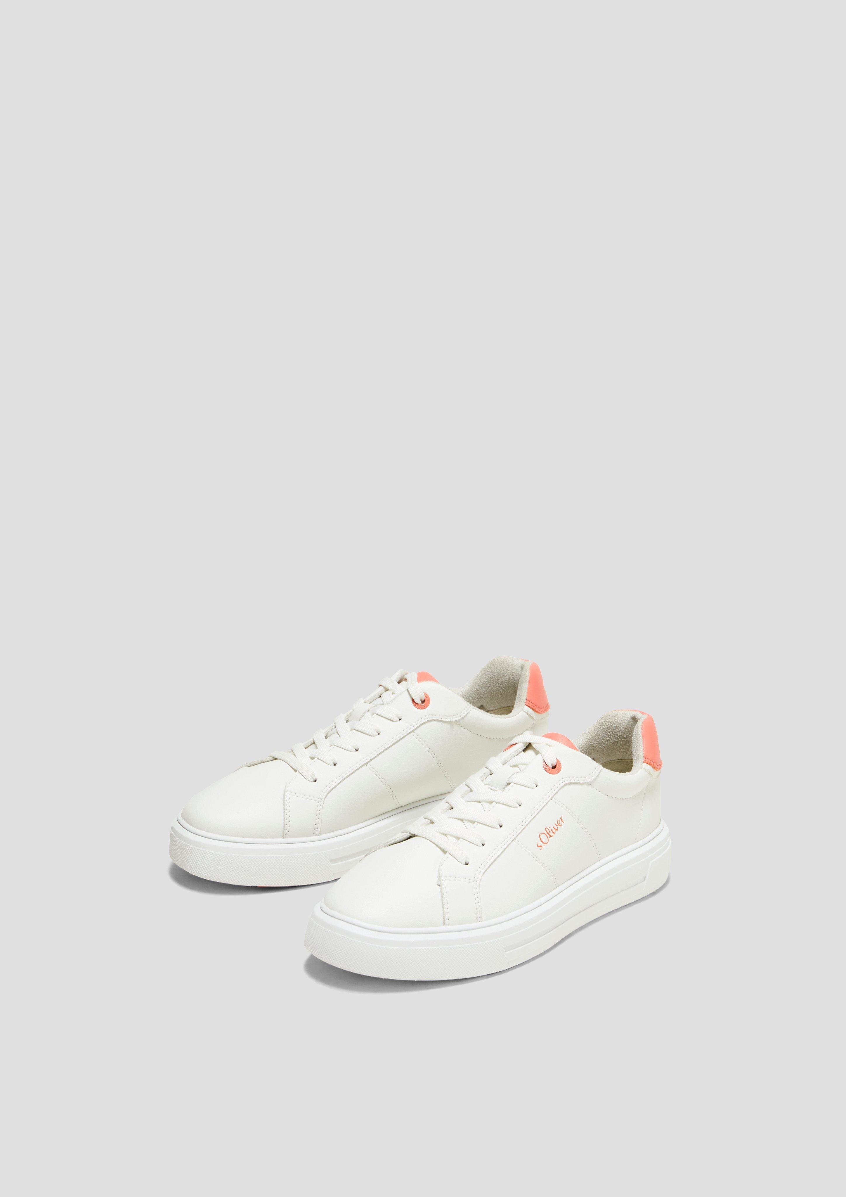 Sneaker in cleanem Design  6008798-156