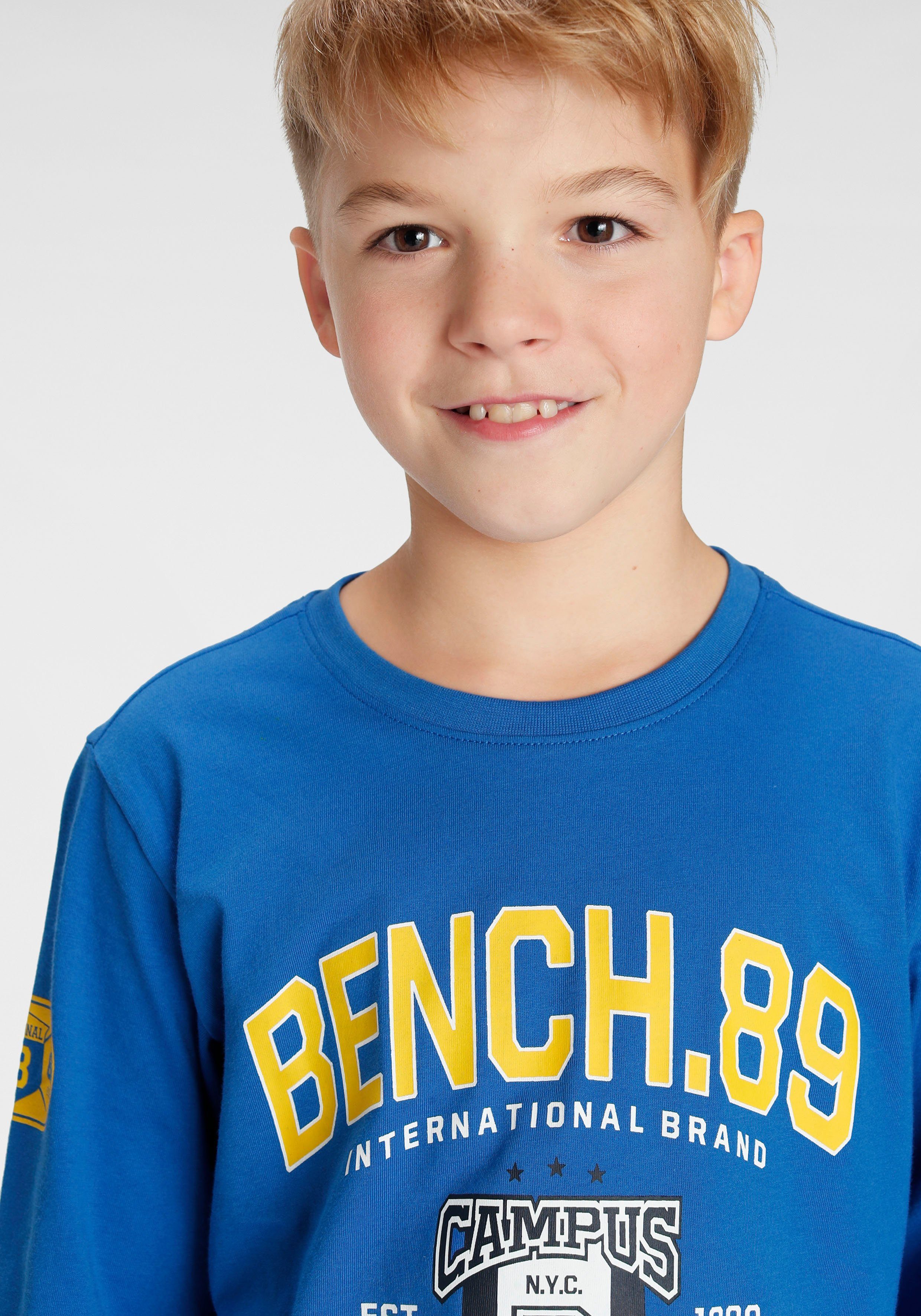 Bench. Langarmshirt Bench.89