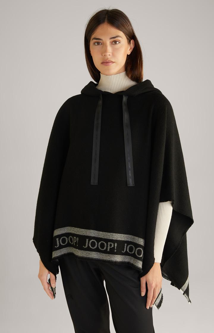 Poncho in Schwarz