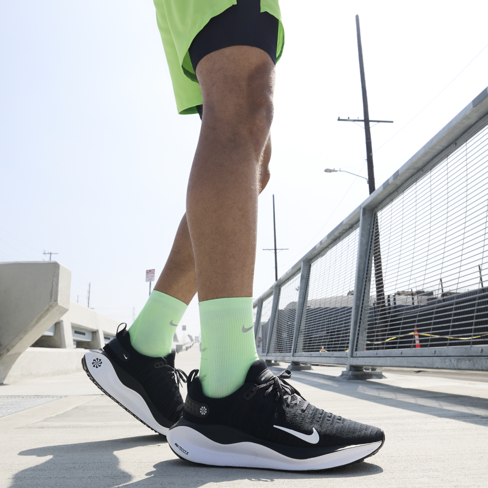 Nike React Infinity Run 4 DR2665-001 / schwarz