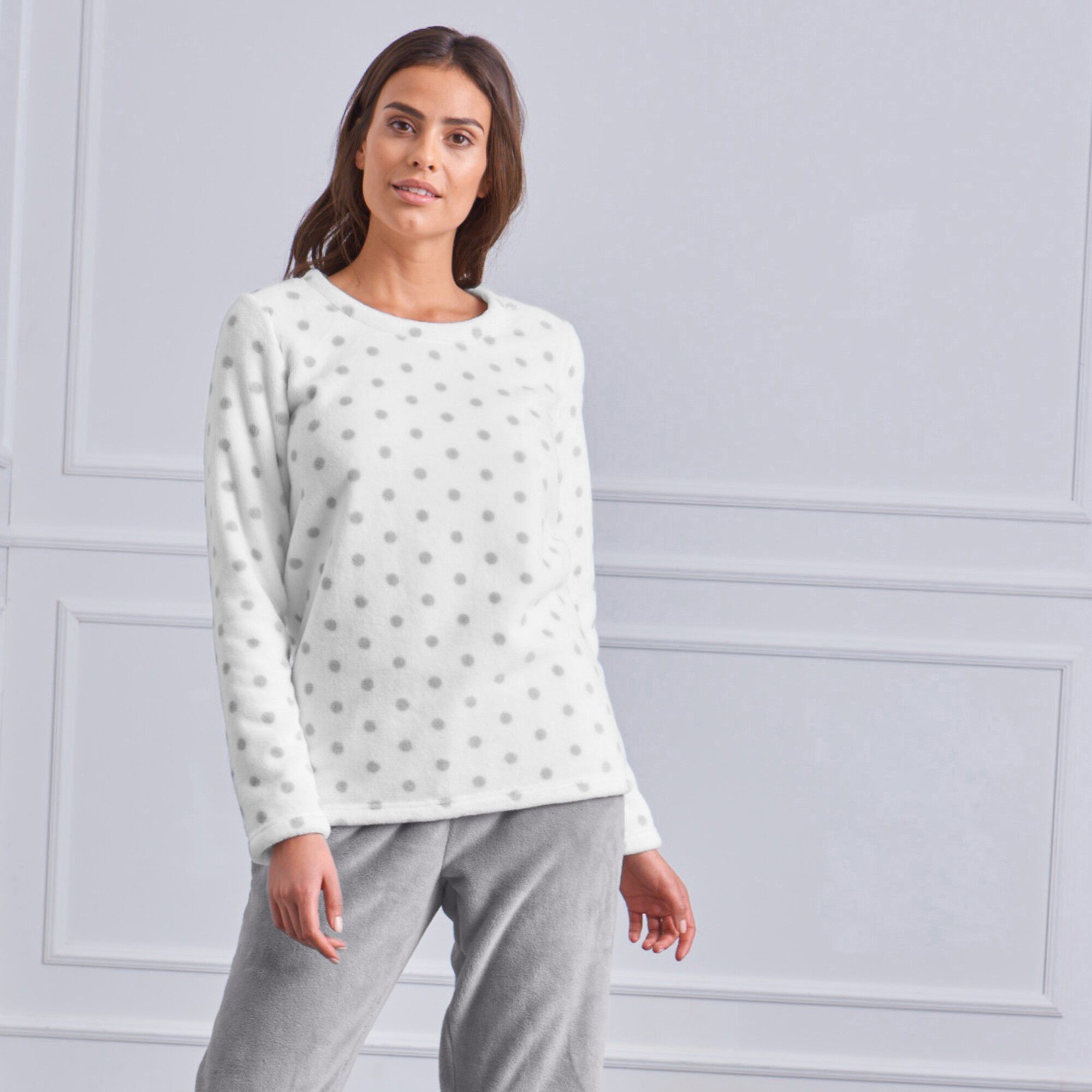 Pyjama polaire imprimé pois toucher peluche manches longues