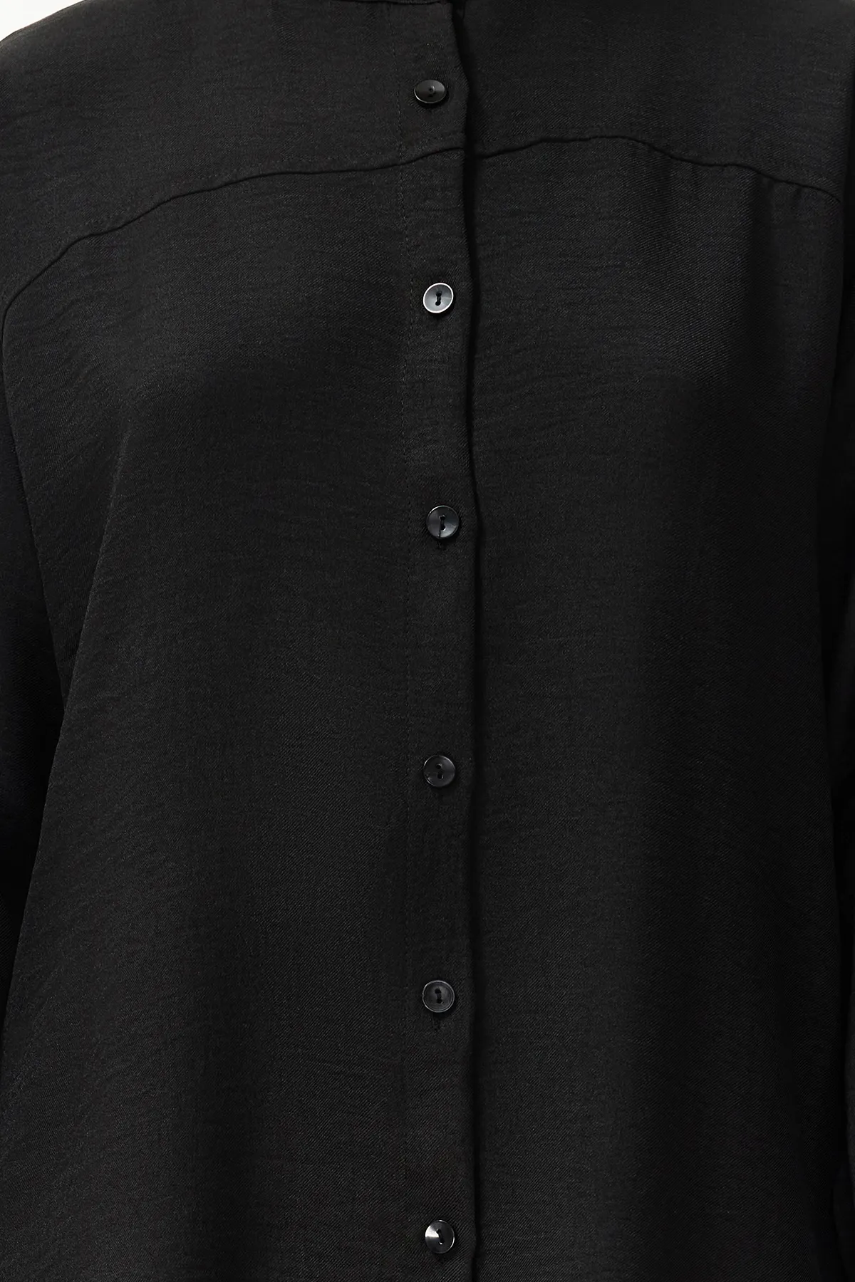 Trendyol Modest  Schwarzes Leinen-Aerobin-Gewebehemd TCTSS24TG00065