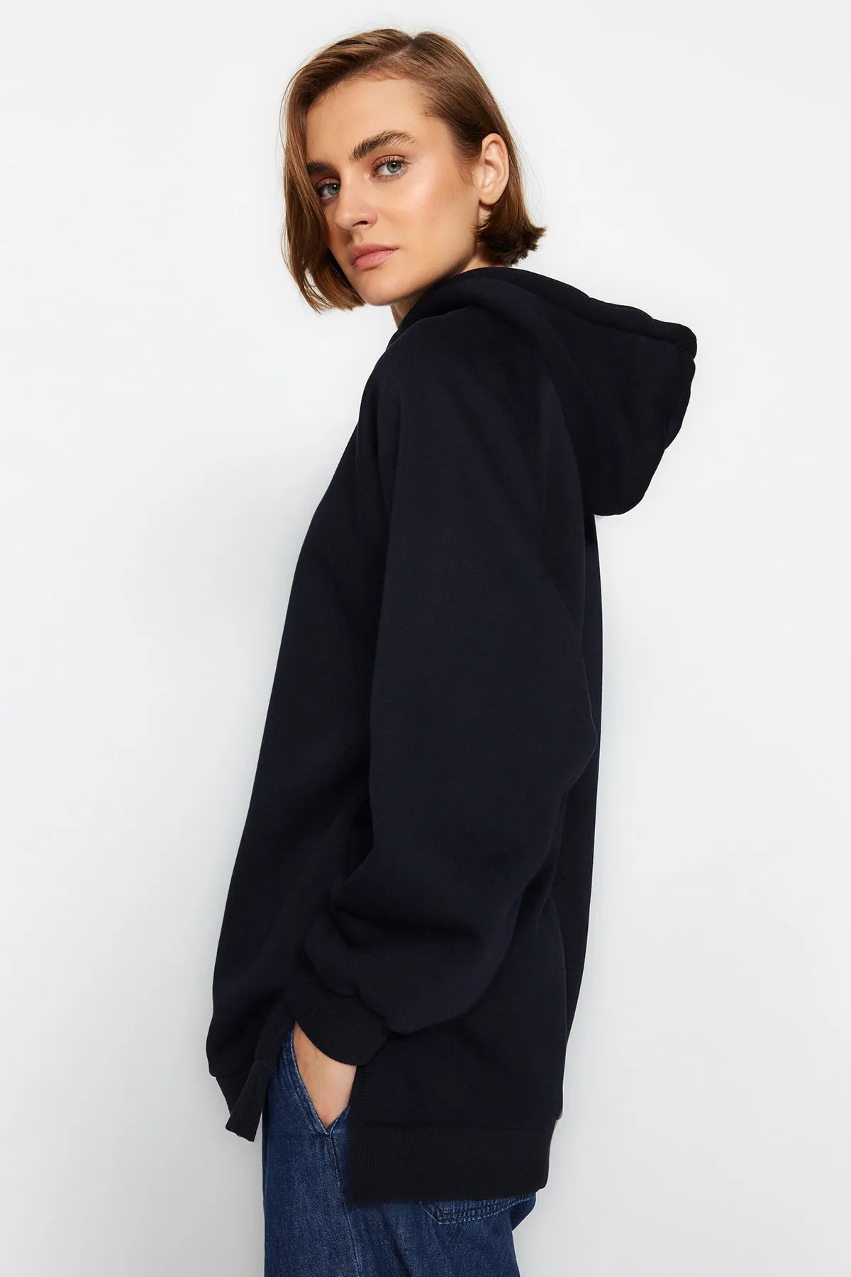 Trendyol Collection  Marineblaues Oversize-Sweatshirt aus Rippstrick mit Kapuze