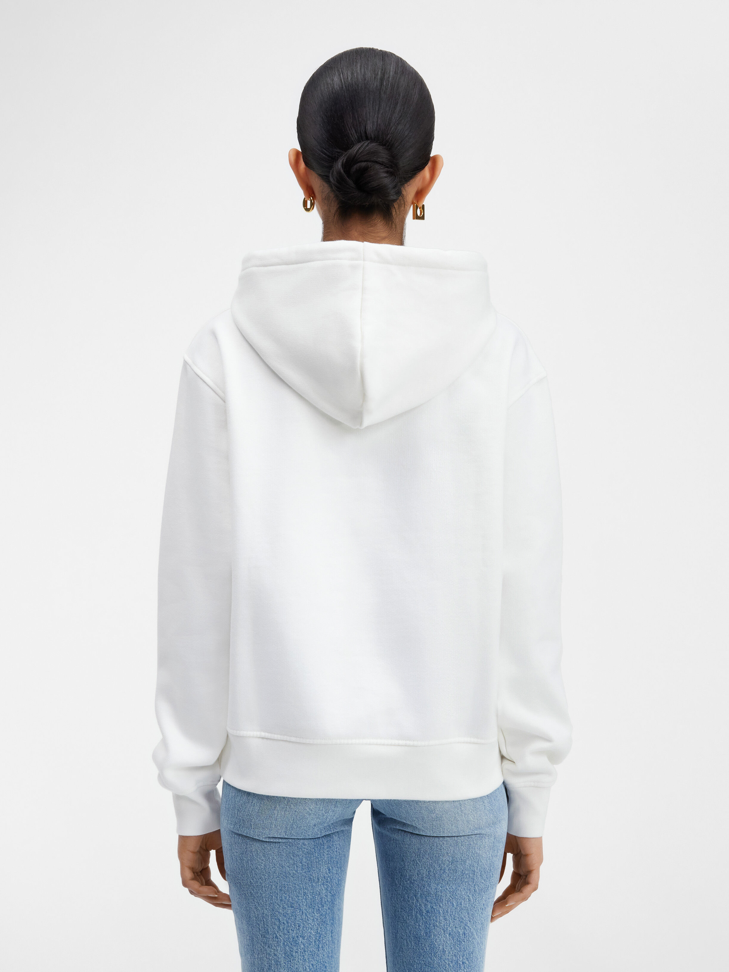 Le sweatshirt brodé