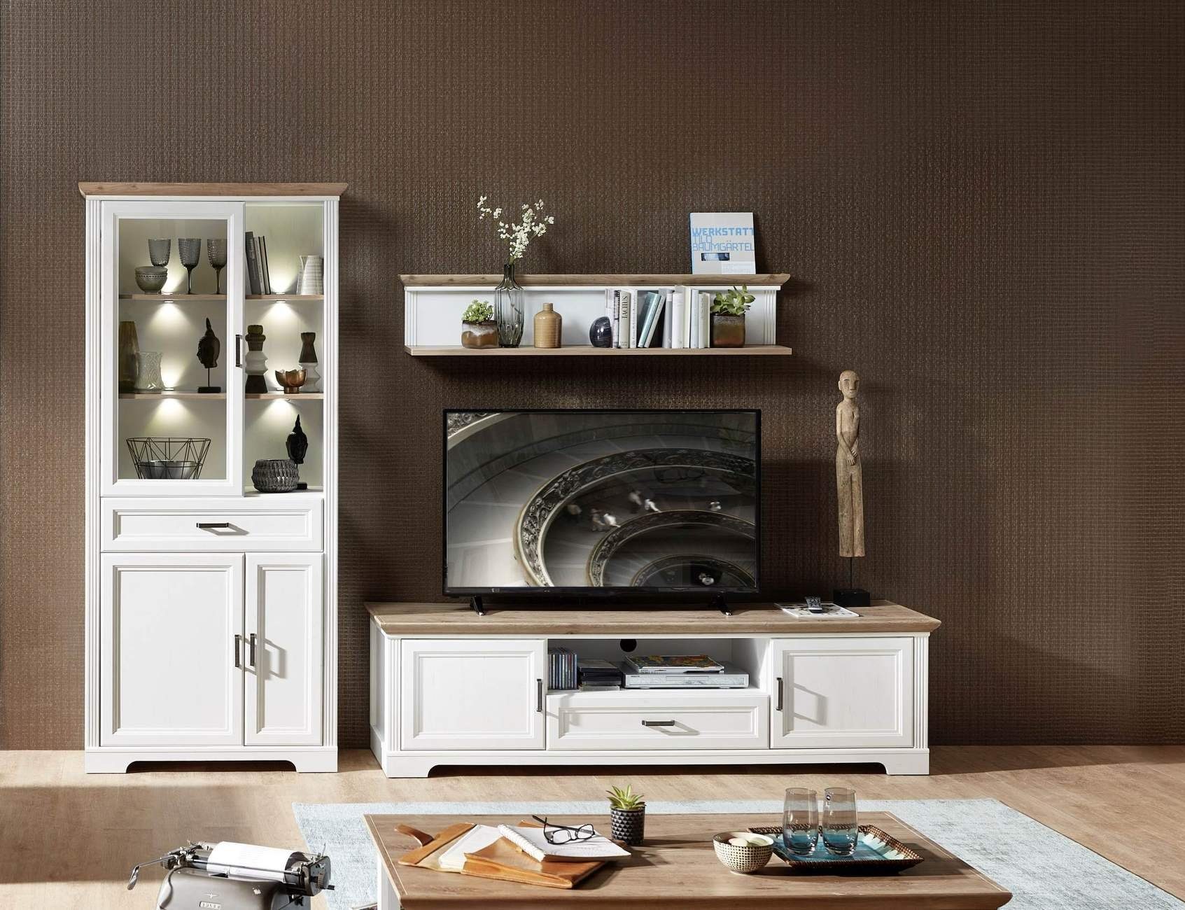 Innostyle Wohnwand Wohnwand JASMIN UH83 Pinie weiß Nachbildung 3-teilig im Landhausstil, (Komplett-Set, 3-St., Vitrine, TV-Lowboard, Wandboard)
