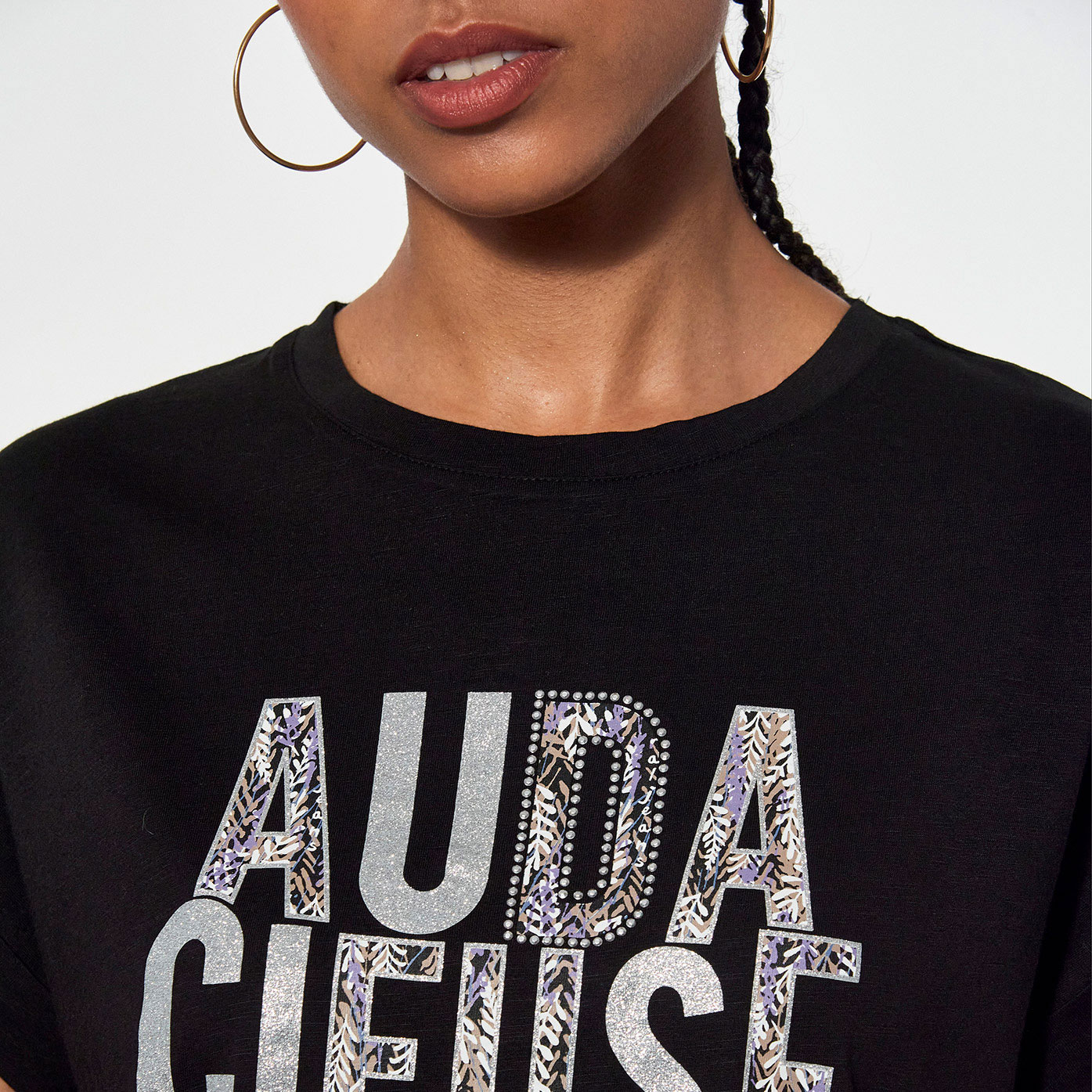 DER    T-shirt cintré noir chiné femme