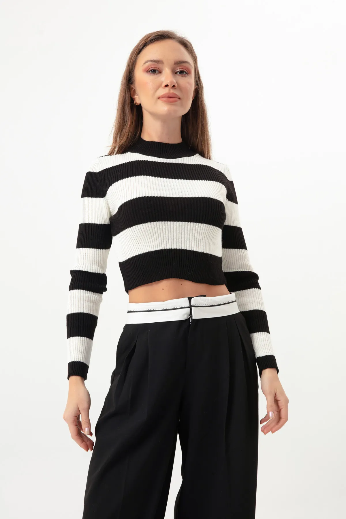 Lafaba  Schwarz gestreifter Crop-Strickpullover aus Lycra für Damen
