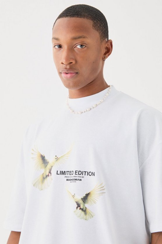 Kastiges Oversize T-Shirt mit Limited Edition Print