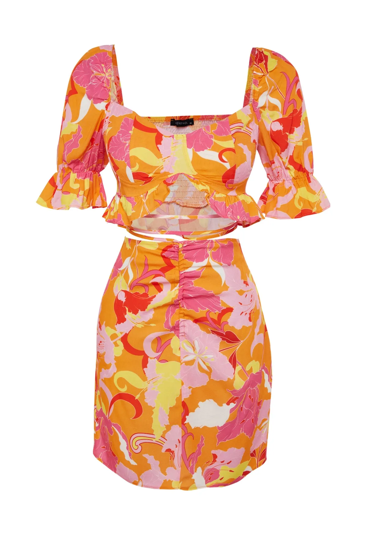 Trendyol Collection  Gewebtes Rüschenblusenrock-Set mit Blumenmuster TBESS23AU00143