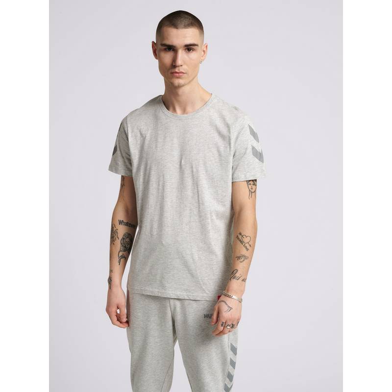 hummel hmlLEGACY CHEVRON T-SHIRT T-Shirt