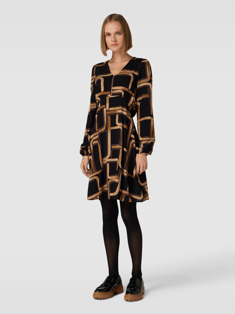Knielanges Kleid mit Allover-Muster Modell 'JOSA' in schwarz