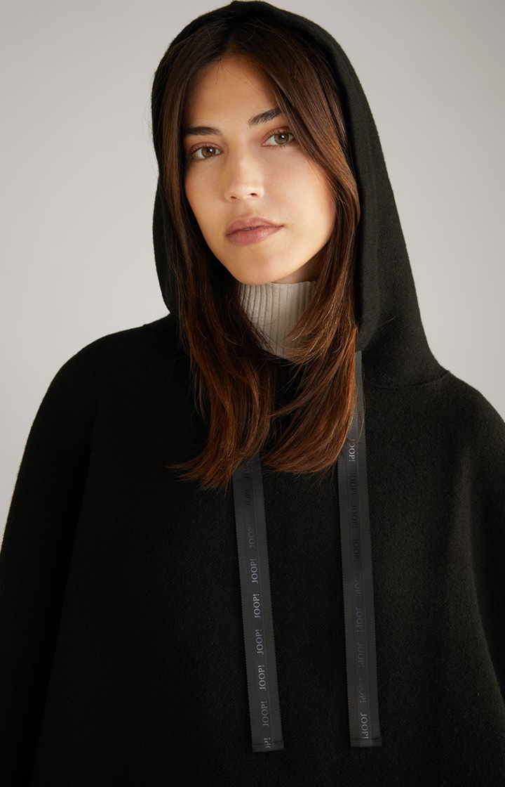 Poncho in Schwarz