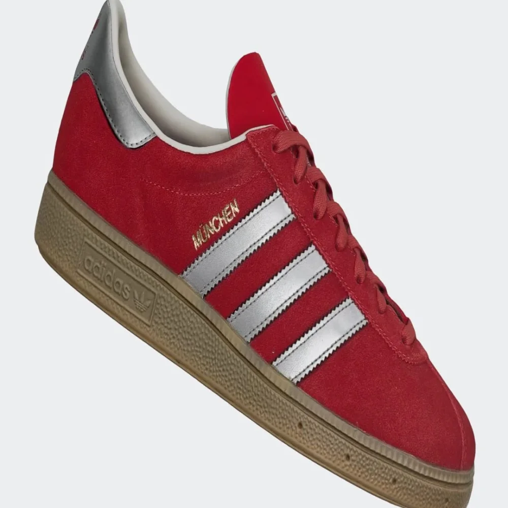 adidas München GY7402 / rot