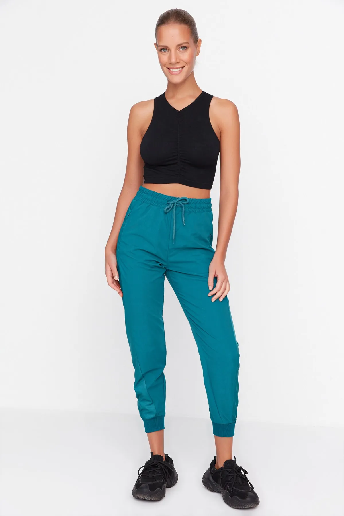 Trendyol Collection  Jogginghose - Grün - Relaxed