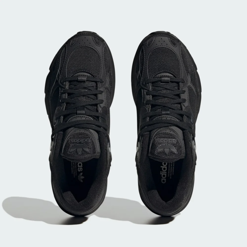adidas Astir IE9888 / schwarz