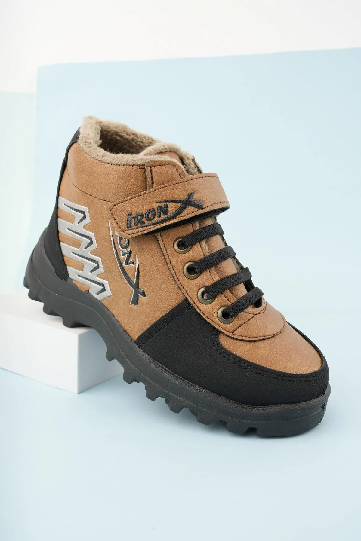 MUGGO  Wasser- und kältebeständige Kinderstiefel für Kinder.