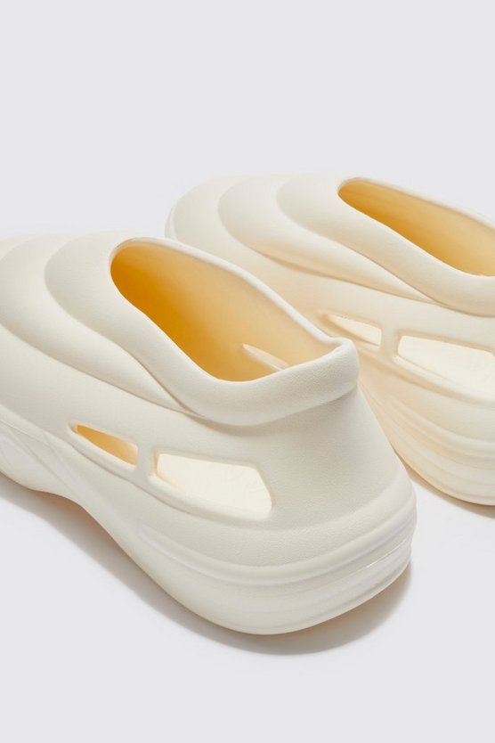 Geformte Laufschuhe