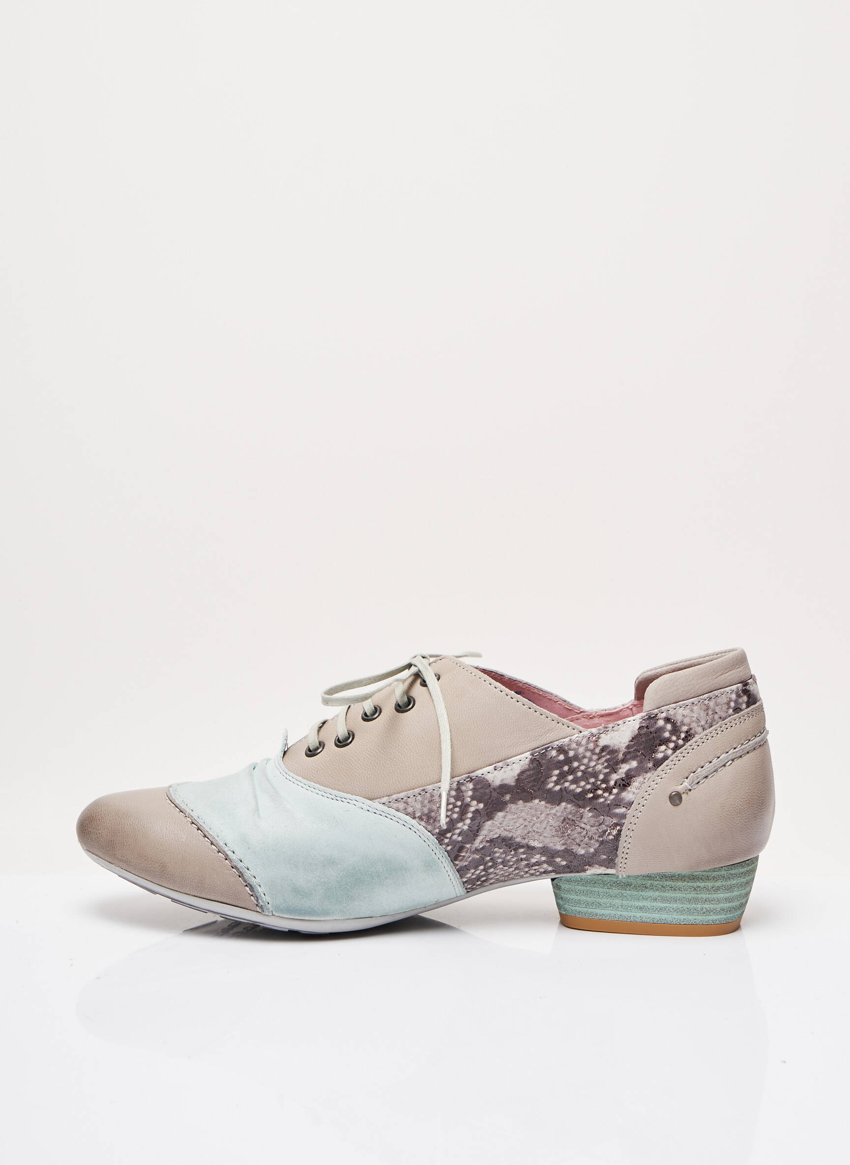 Maciejka Obuwie Derby Femme couleur bleu