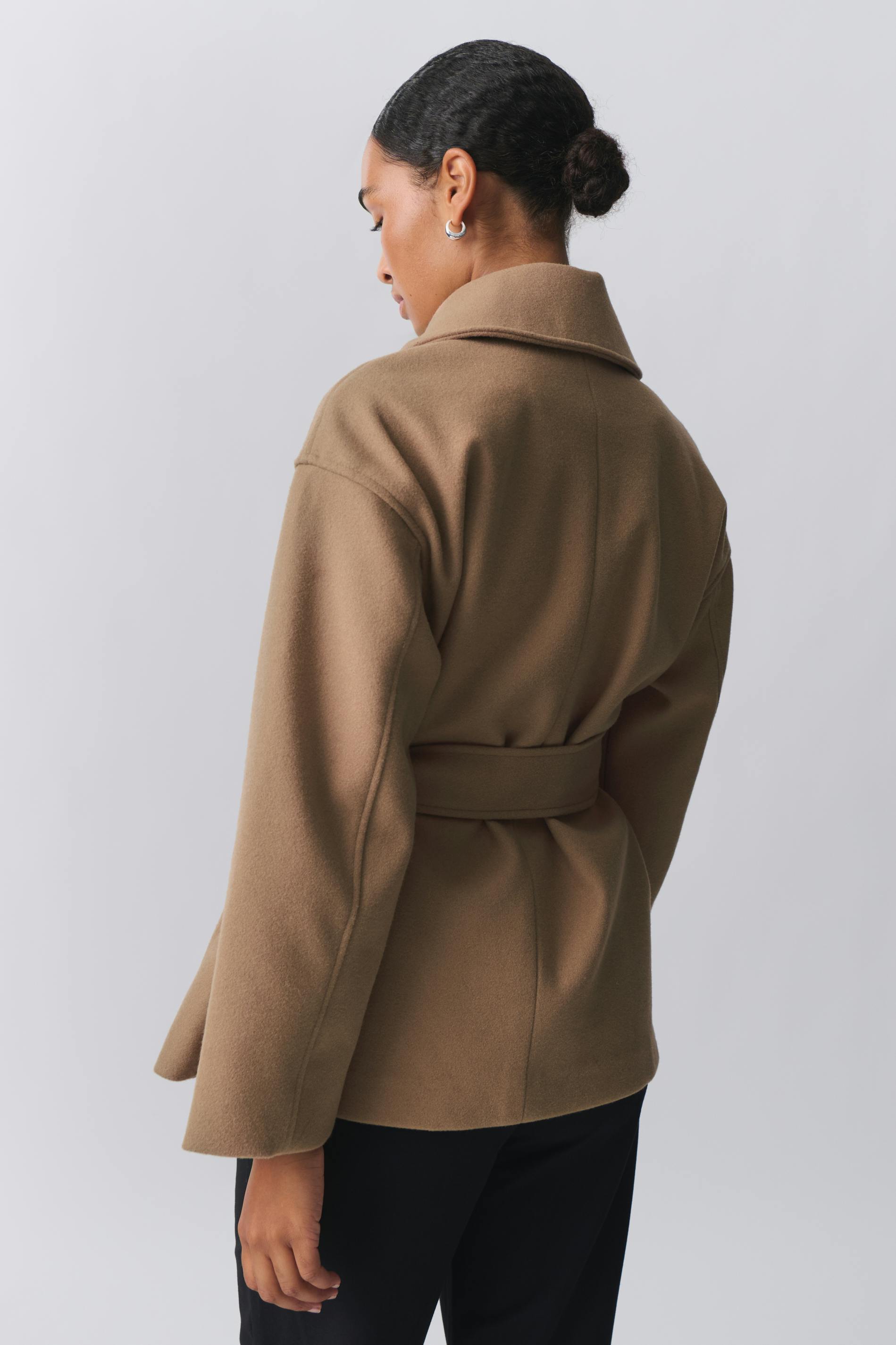 Shawl collar short coat