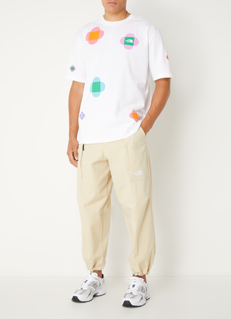Pantaloni slim fit cu curea The North Face TNF x Yinka Ilori