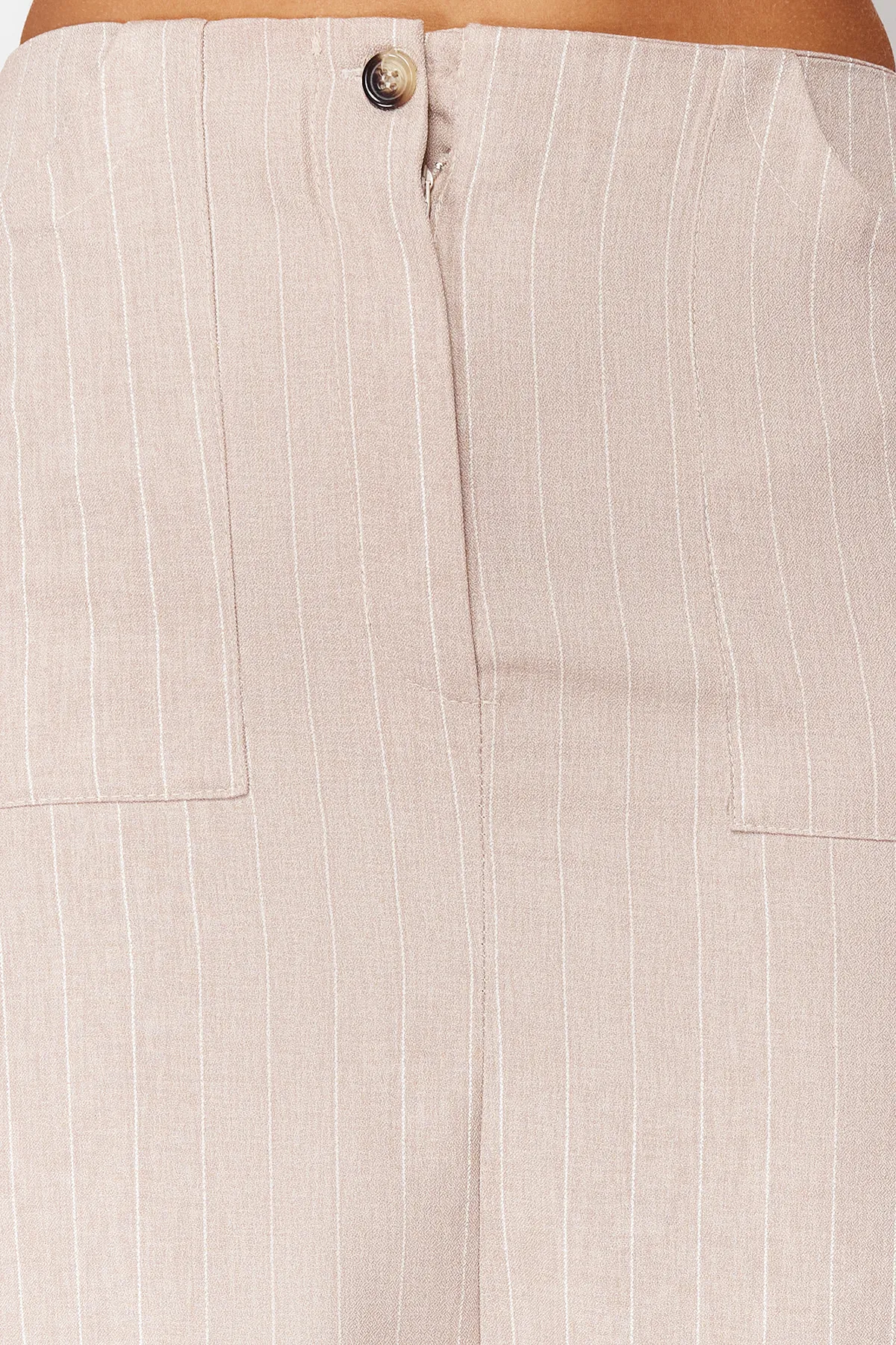 Trendyol Collection  Beige gestreifter, geschlitzter, detaillierter A-Linien-Webrock in Midi-Länge TWOSS24ET00100