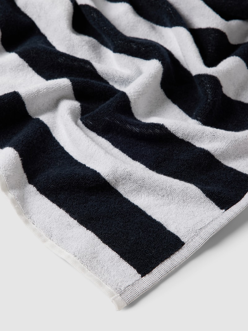 Handtuch aus Baumwolle mit Label-Print in marineblau