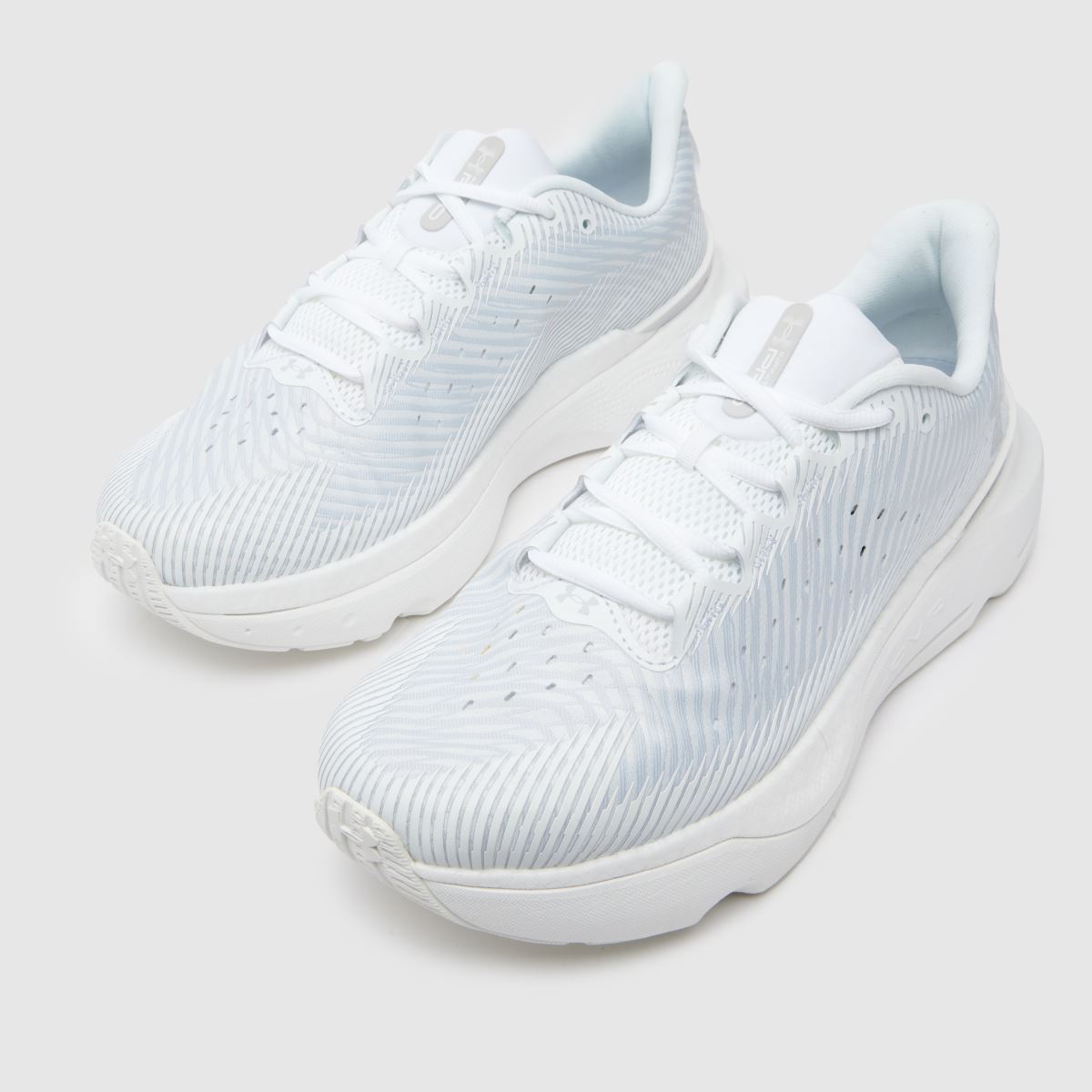 Under Armour infinite pro cipők fehér és szürke színben