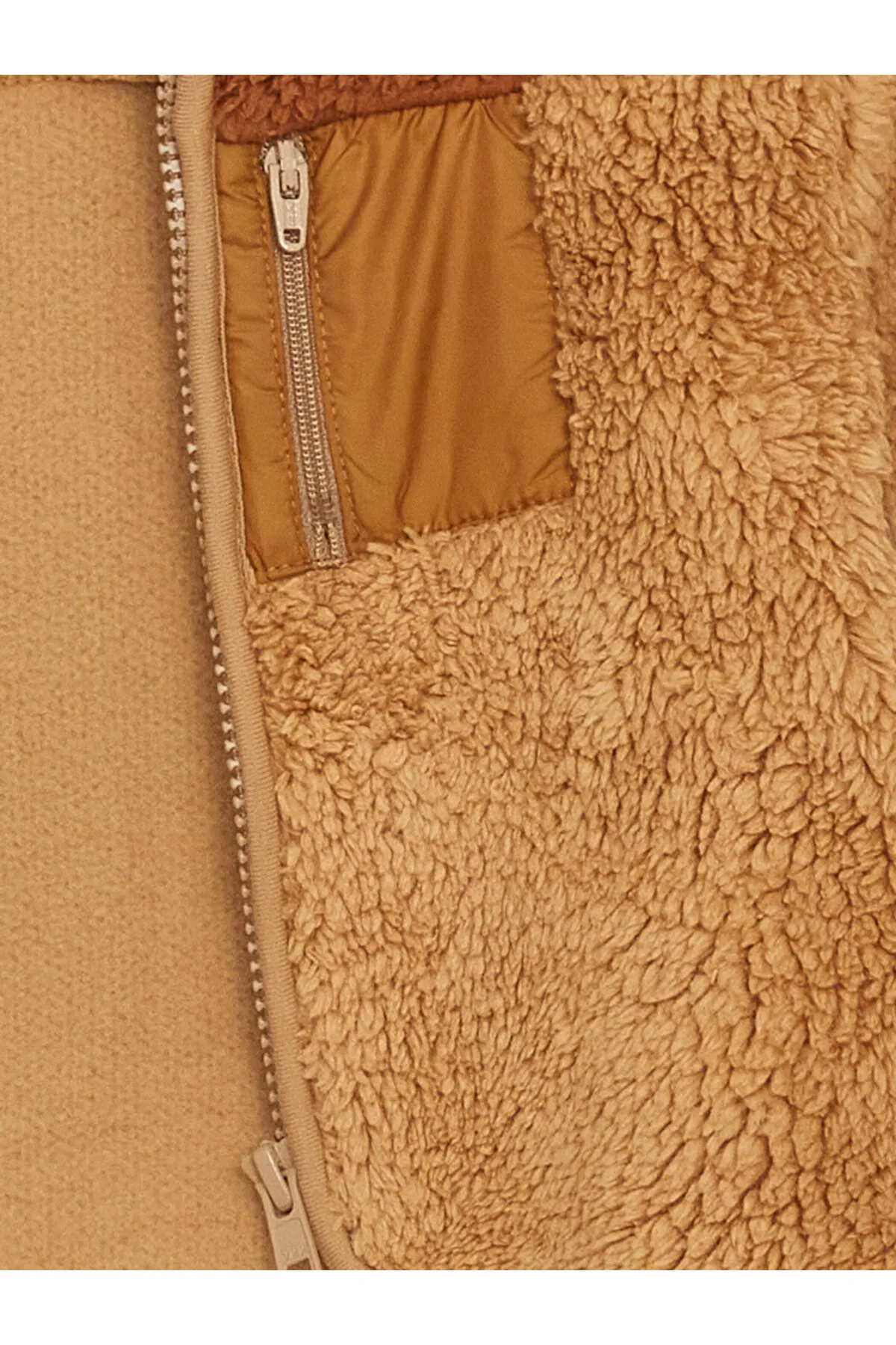 LC Waikiki  Langärmliger Plüschmantel für Babys mit hohem Kragen
