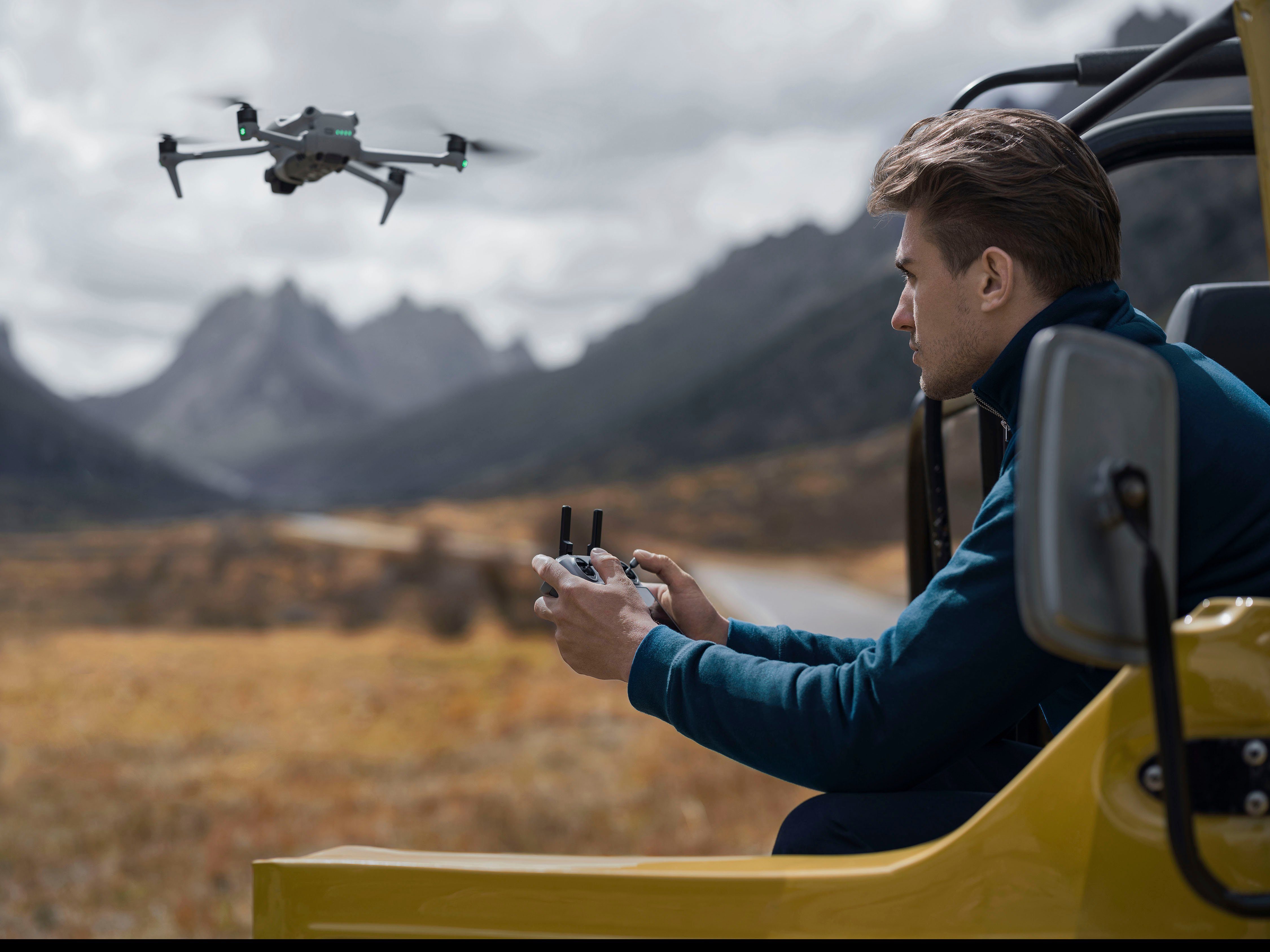 DJI Air 3 Fly More Combo (DJI RC 2) Drohne (4K Ultra HD)