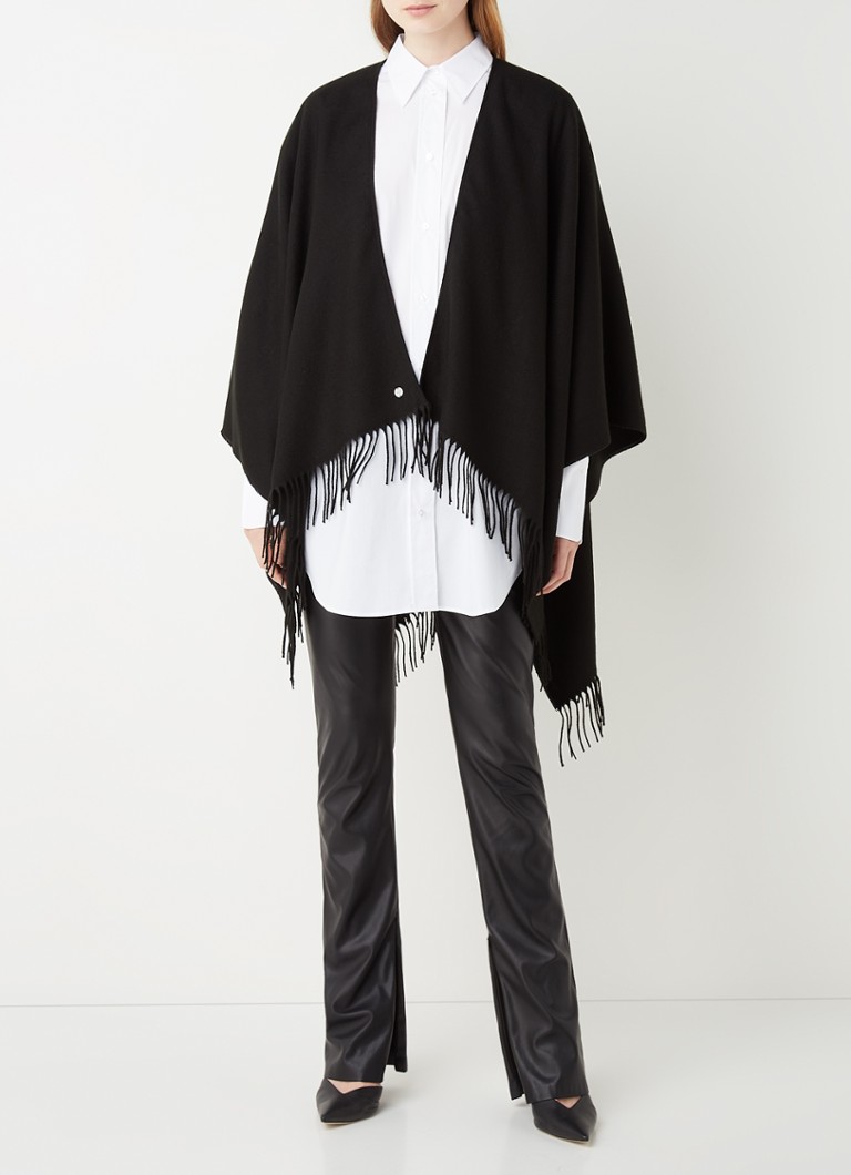Poncho Fraas tricotat fin cu franjuri