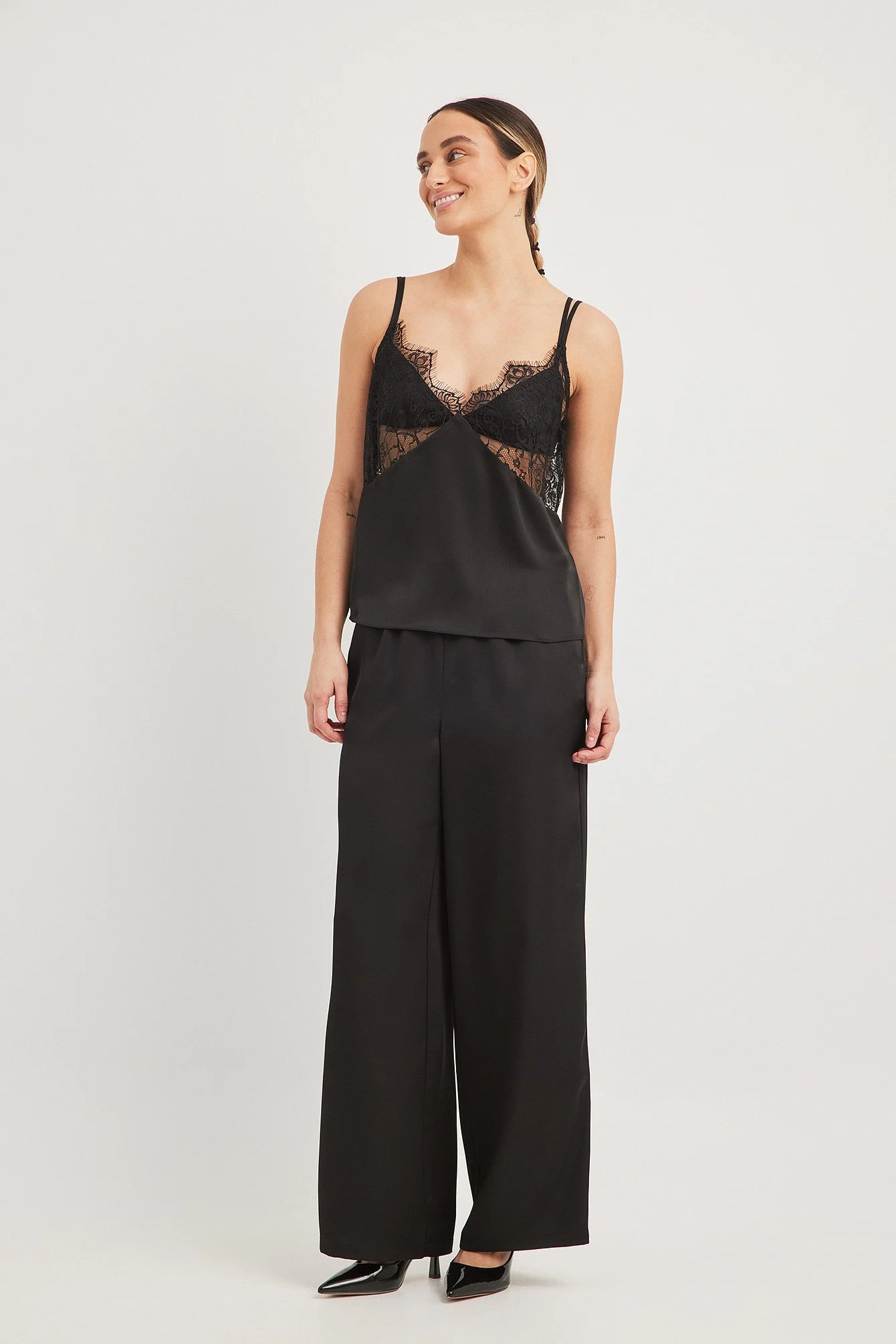 Singlet mit tiefem Rücken und Spitzendetail