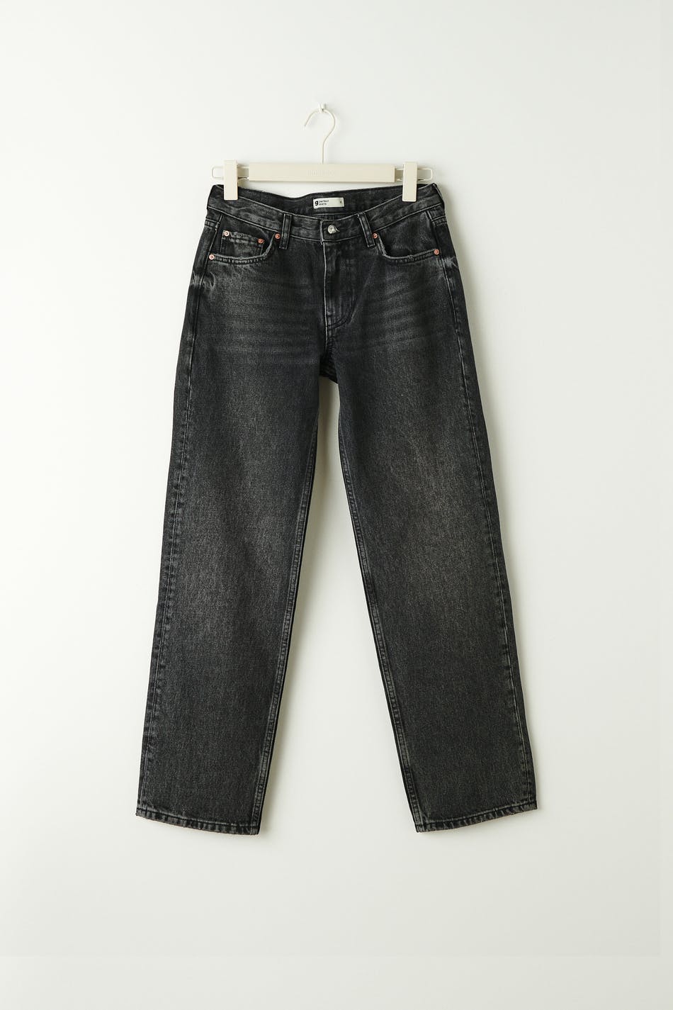 Low straight petite jeans
