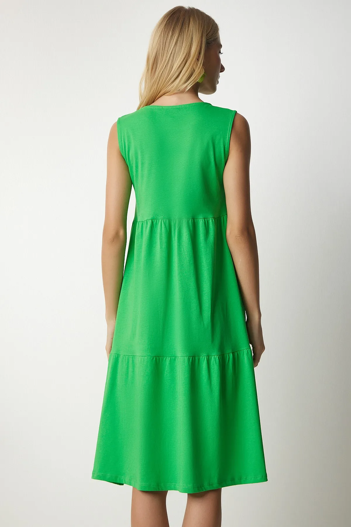 Happiness İstanbul  Hellgrünes ärmelloses Volant-Strickkleid für Damen CR00412