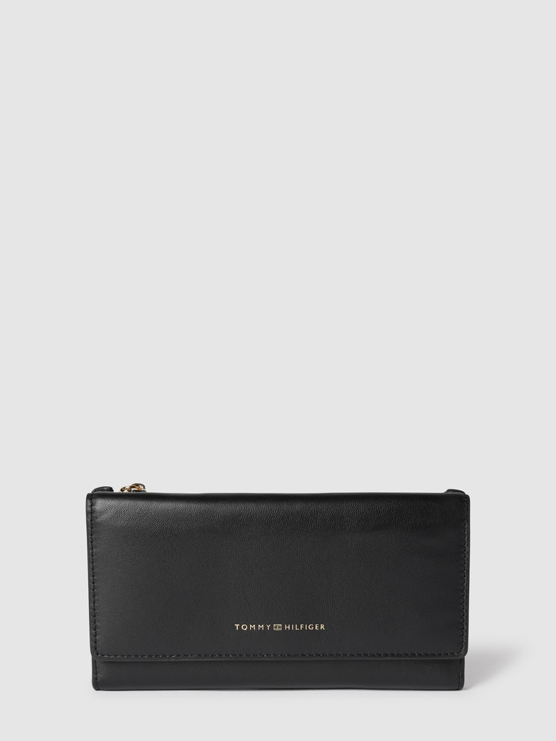 Portemonnaie mit Label-Detail Modell 'LUXE LEATHER SLIM FLAP' in schwarz