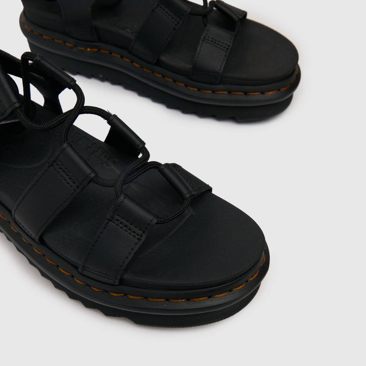 Dr Martens – Svarta nartilla-sandaler