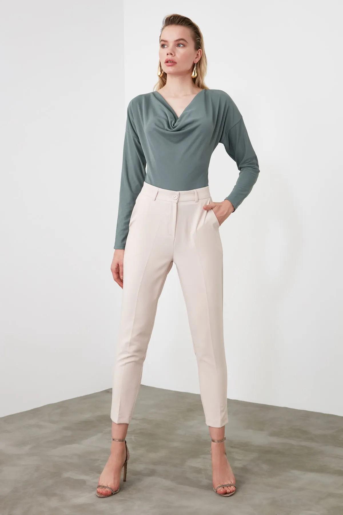Trendyol Collection  Tas Basic Cigarette Skinny-Leg-Webhose TWOSS19ST0038