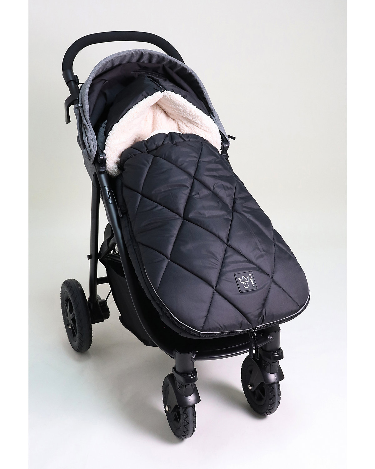 XL TOO. Thermo Sherpa Fleece  Universal Kinderwagen Fußsack, Fb. black / creme