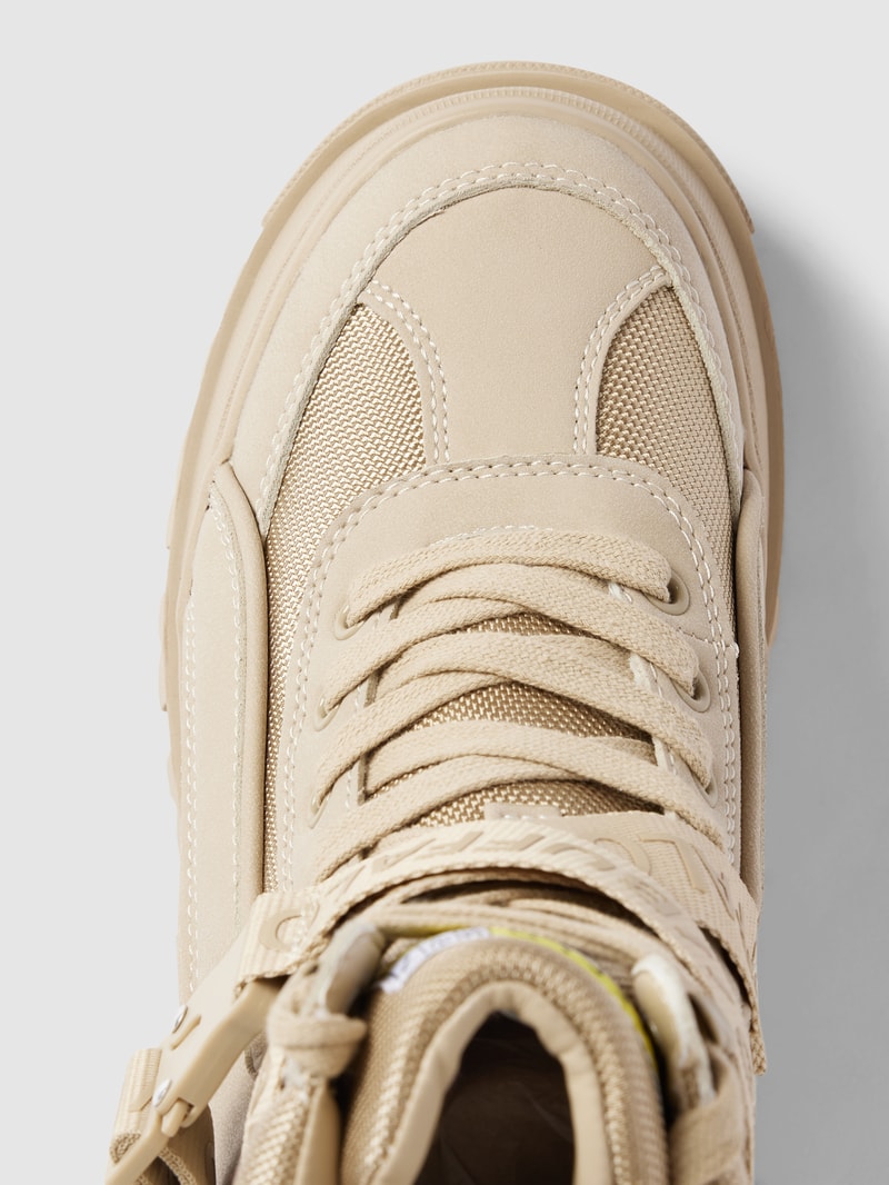 Schnürboots in Leder-Optik Modell 'ASPHA' in beige