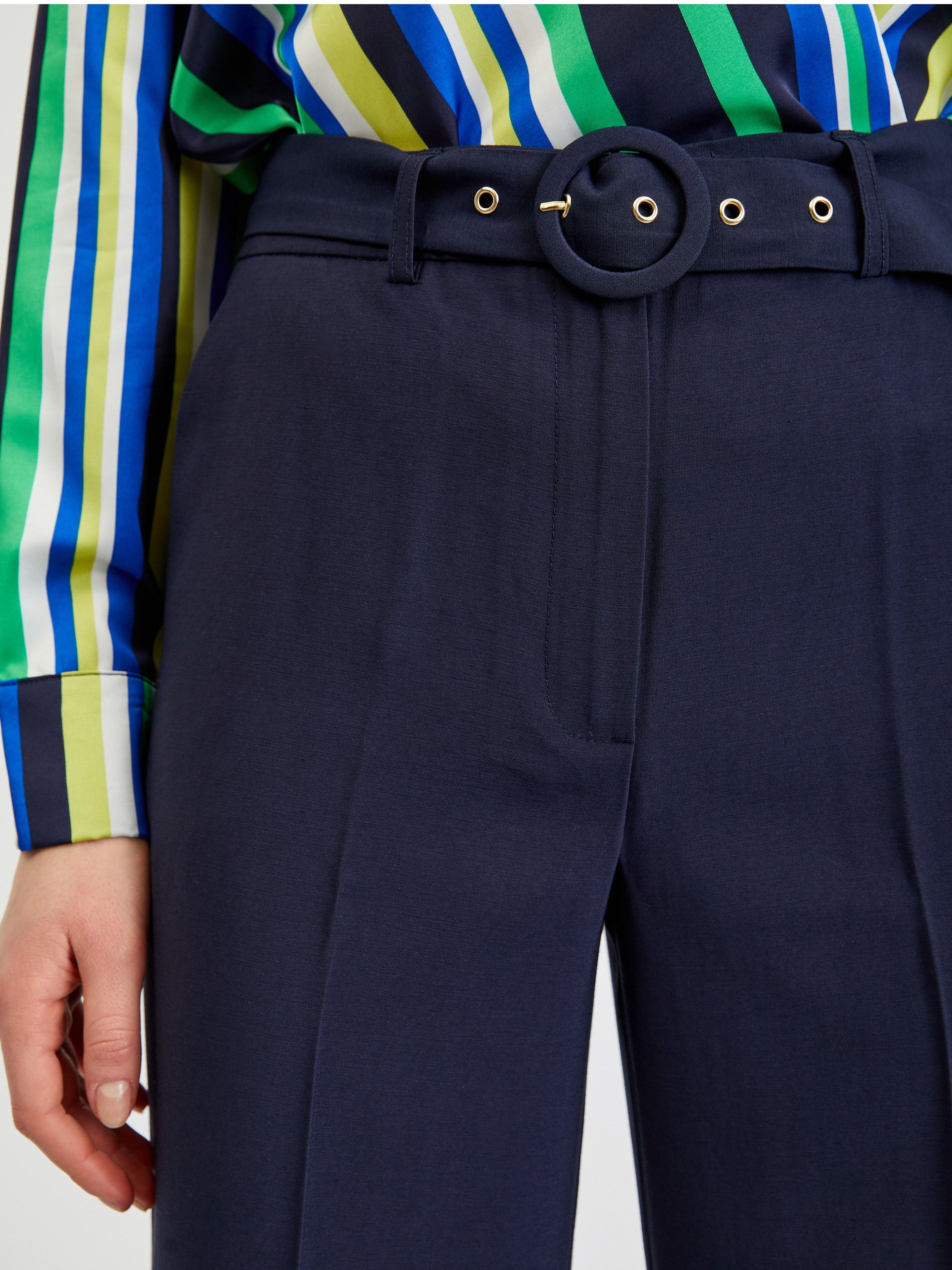 Dunkelblaue weite Damenhose mit Gürtel ORSAY