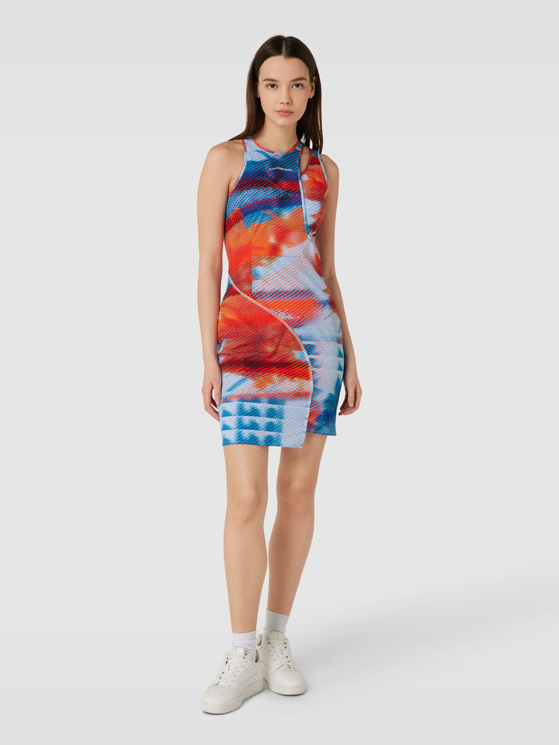 Minikleid mit Allover-Muster in aqua blau