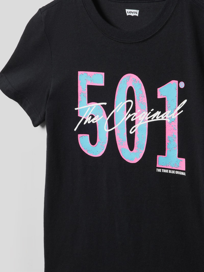 T-Shirt mit Label-Print Modell '501' in schwarz
