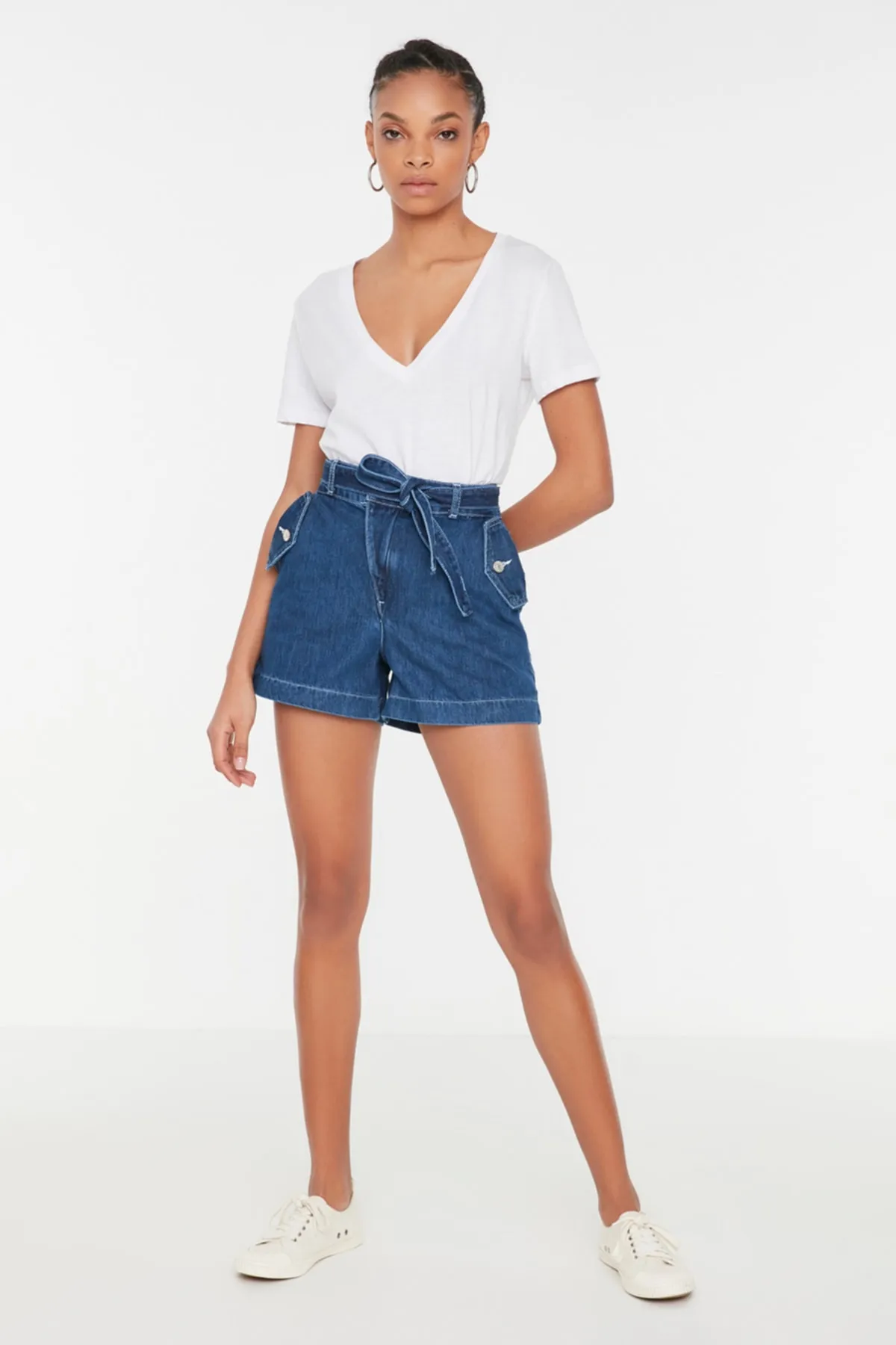 Trendyol Collection  Shorts - Dunkelblau - Mittlerer Bund