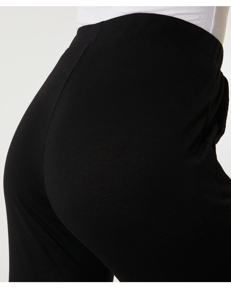 Pull-on-Hose in Schwarz