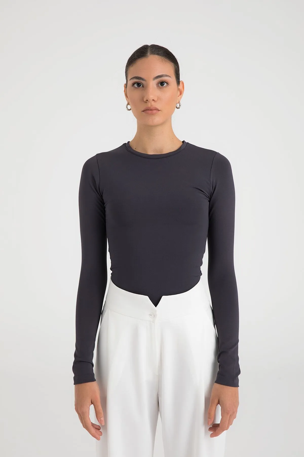 SHEISMONO  Soft-Touch-Rundhalsbluse geräuchert