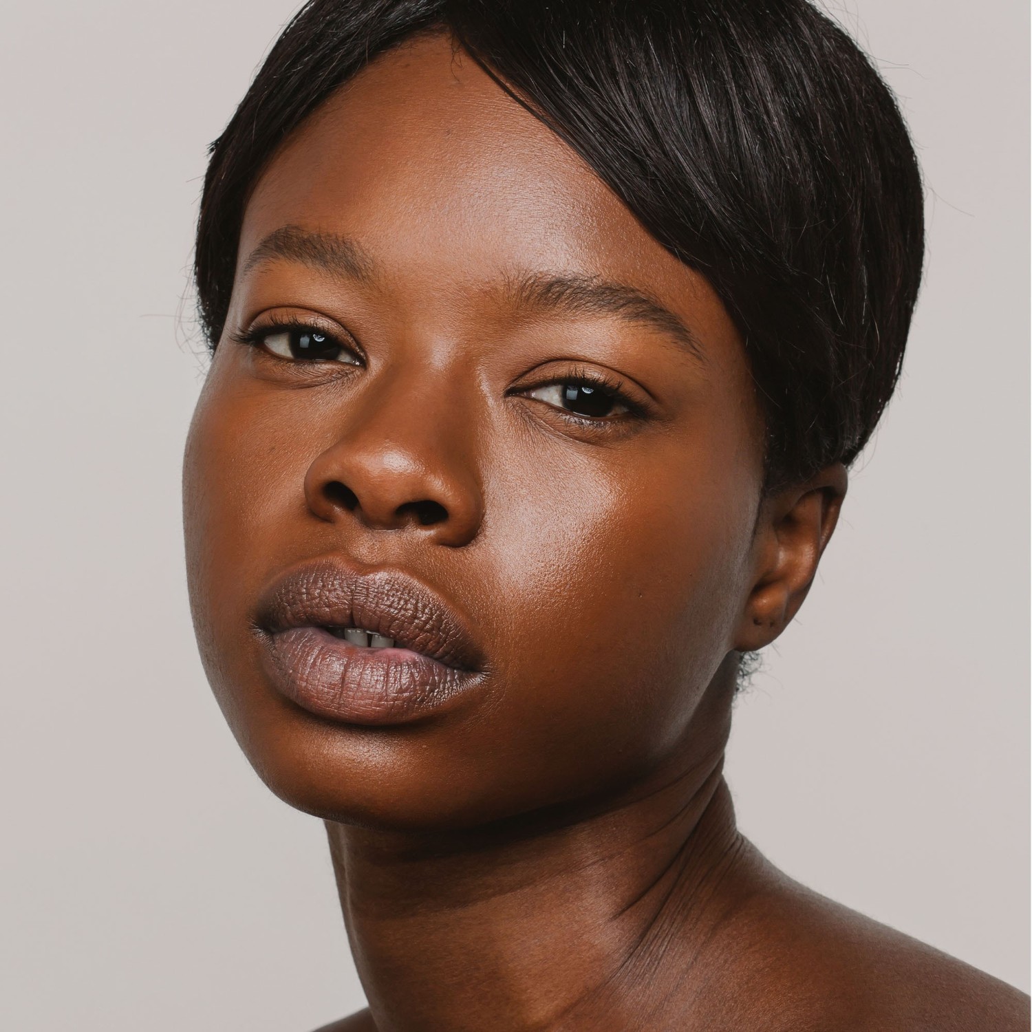 MÁDARA Radiance Foundation SPF15