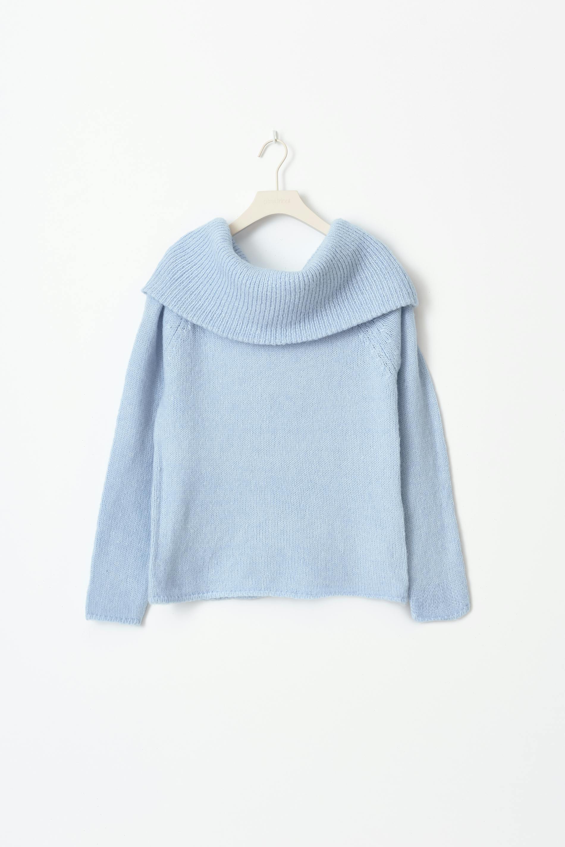 Knitted off shoulder sweater